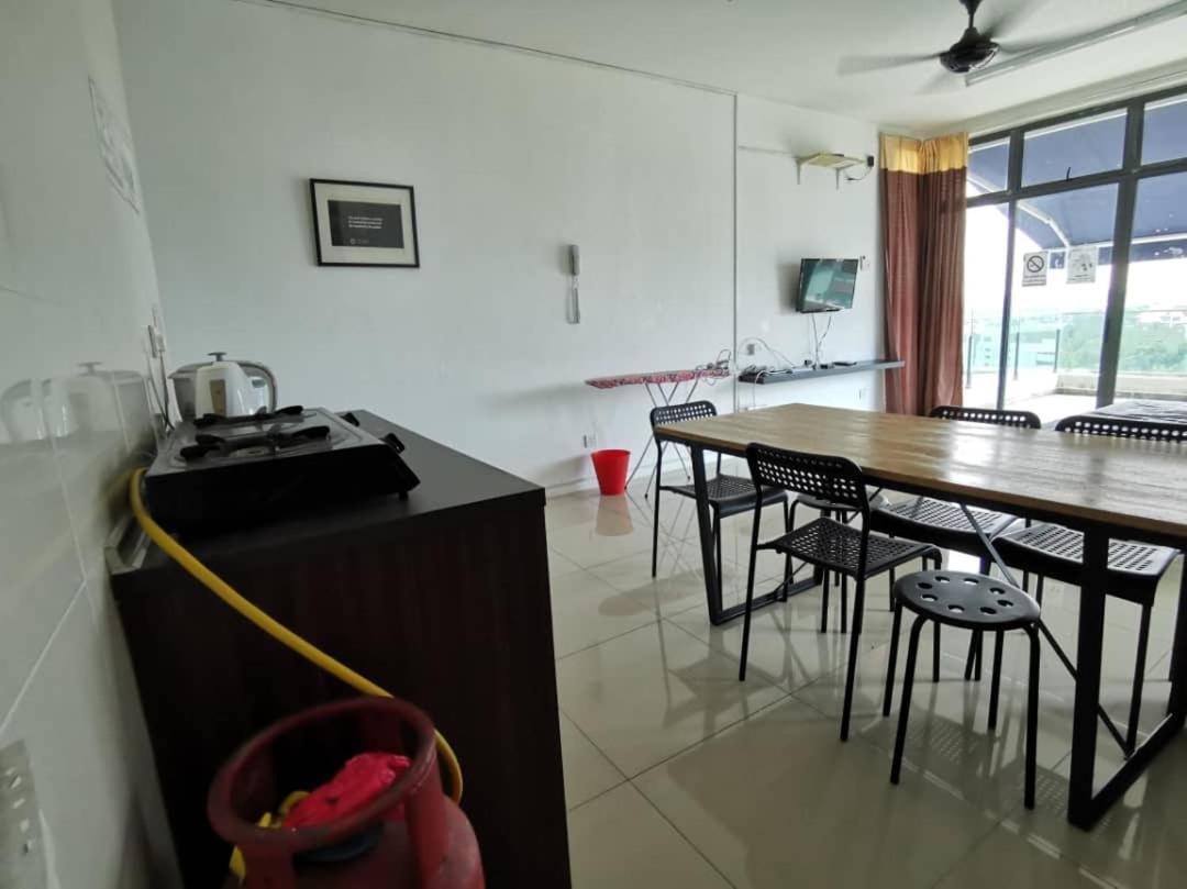 Vista Alam Serviced Apartment Near Idcc Sacc Pkns Uitm Msu Avisena Shah Alam Ngoại thất bức ảnh