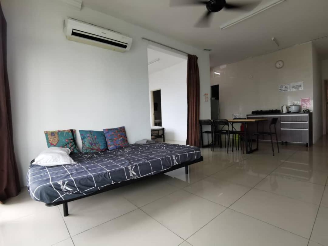 Vista Alam Serviced Apartment Near Idcc Sacc Pkns Uitm Msu Avisena Shah Alam Ngoại thất bức ảnh